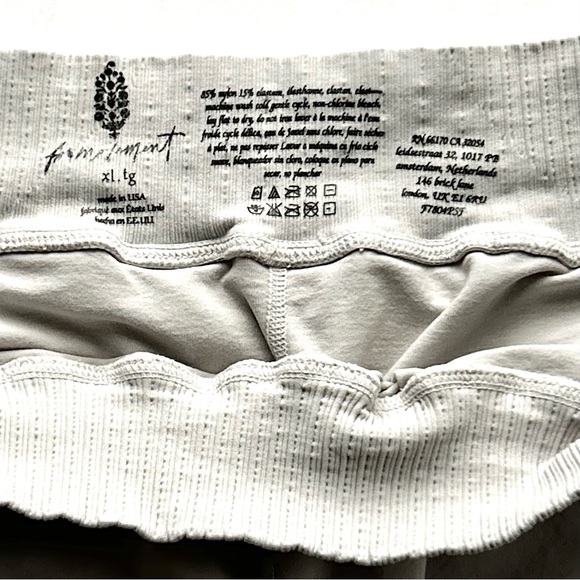 🍂NWOT Free People Movement Good Karma Micro Shorts. Gray. Size: XL - Picture 5 of 6